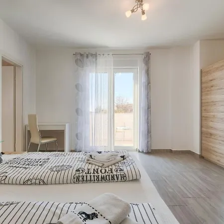 Zirdum By Interhome * Nova Vas (Porec)