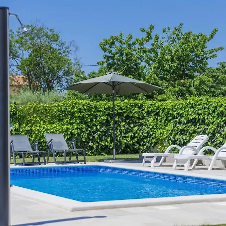 Zirdum By Interhome بيت للعطل