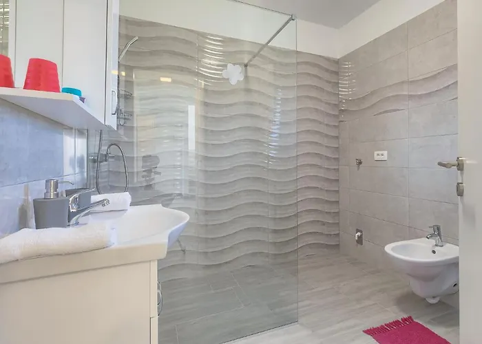 Vakantiehuis Zirdum By Interhome Nova Vas (Porec)