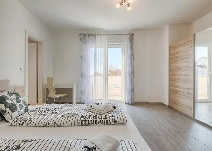 Zirdum By Interhome * Nova Vas (Porec)