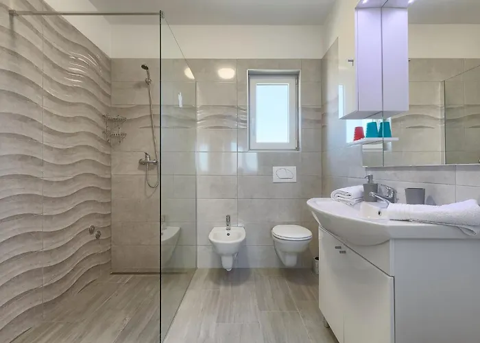 Zirdum By Interhome Vakantiehuis Nova Vas (Porec)